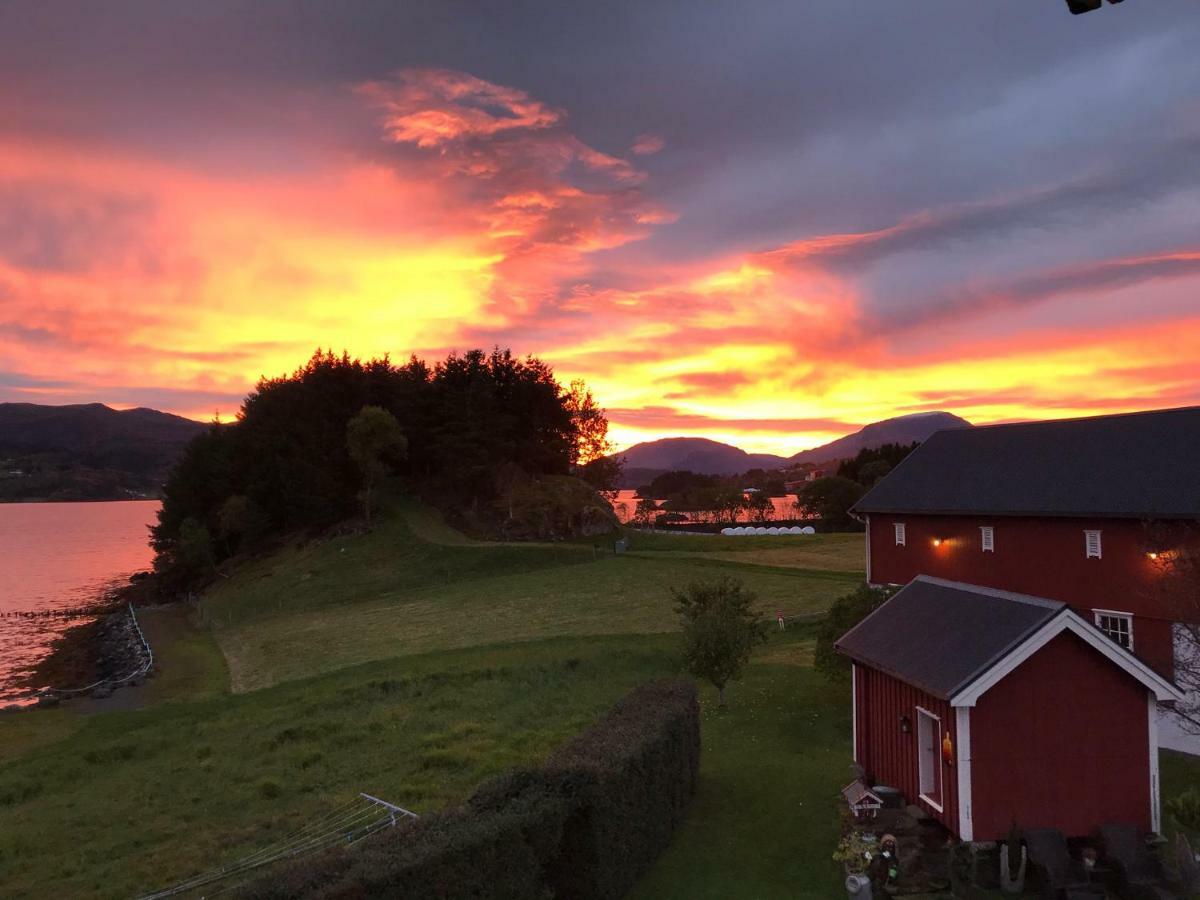 Apartmán Ola Bua Near The Atlantic Road Lyngstad Exteriér fotografie