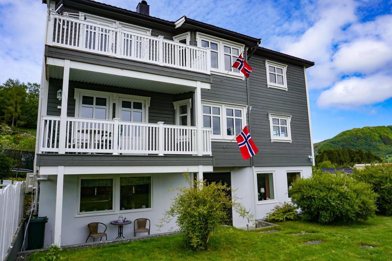 Apartmán Ola Bua Near The Atlantic Road Lyngstad Exteriér fotografie
